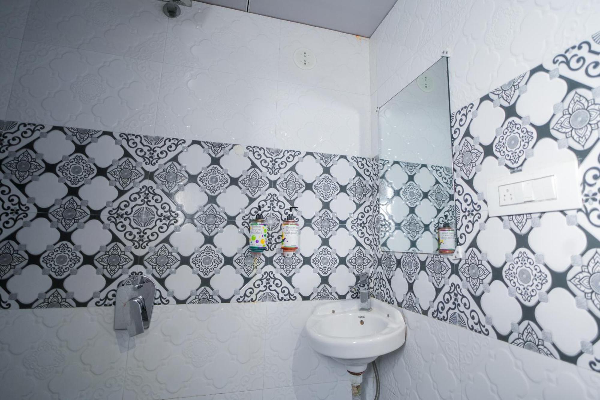 Hotel Skylink Hospitality Mahalaxmi Mumbai Exterior photo